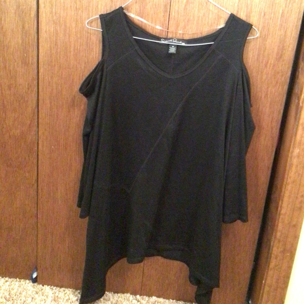 Cold shoulder black shirt
